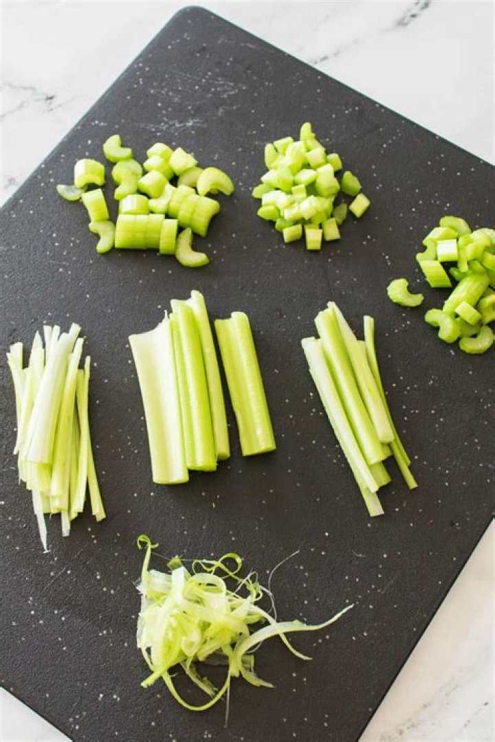 Can you freeze cut up celery