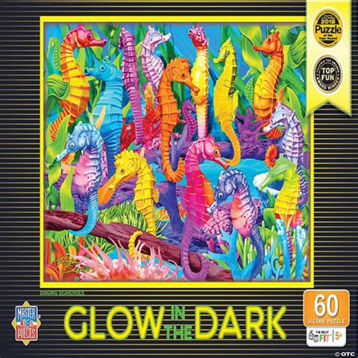 Do seahorses glow in the dark