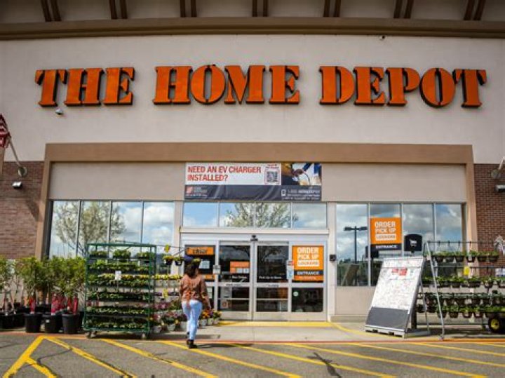 Does Home Depot have restrooms