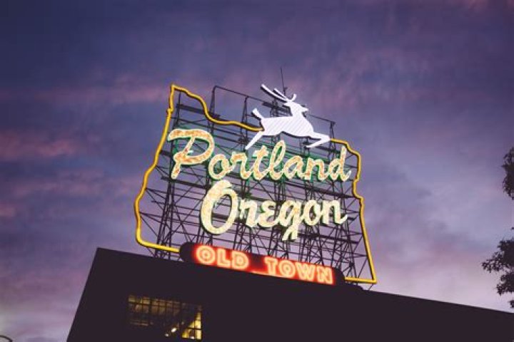 How do I verify a nursing license in Oregon?