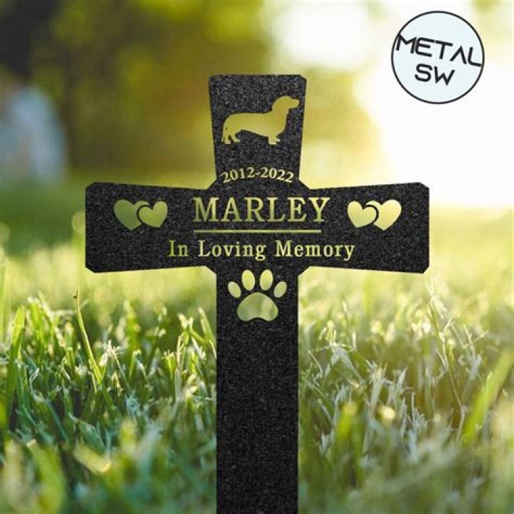 How do you make a dog grave marker