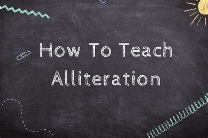 How do you teach alliteration in the Eyfs?