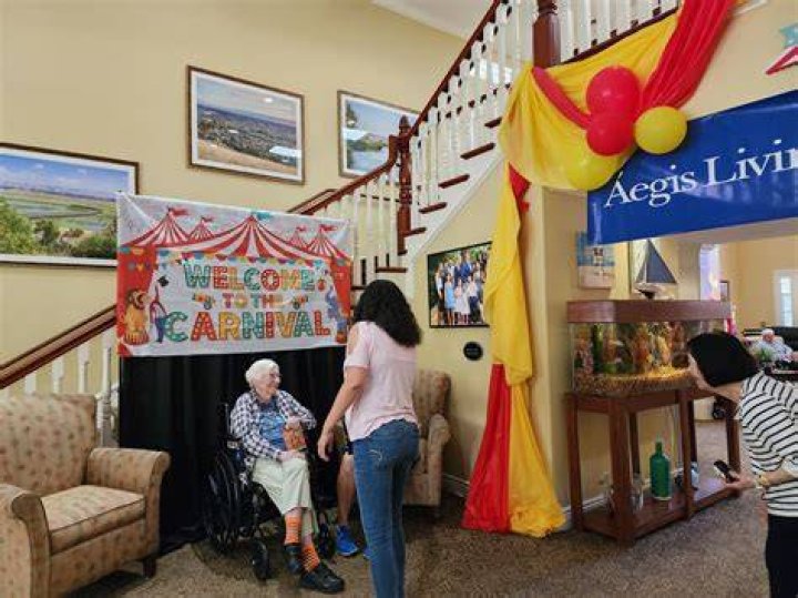 How do you throw a carnival party?