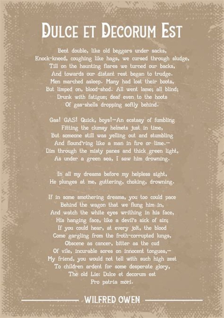 How is imagery used in Dulce et decorum est