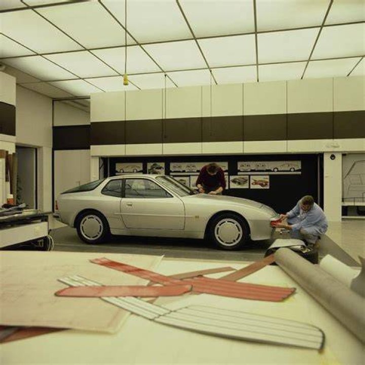 How many 944 were produced?