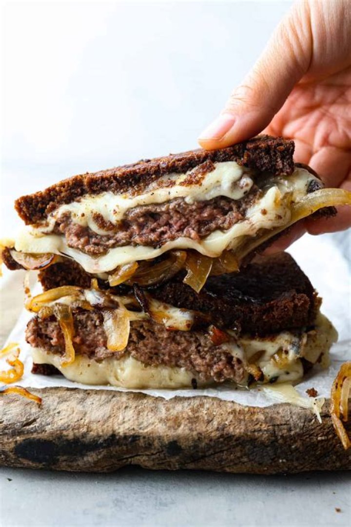 How many calories are in a homemade patty melt
