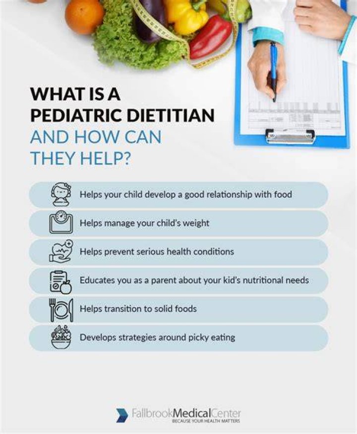 How much does a pediatric dietitian make?
