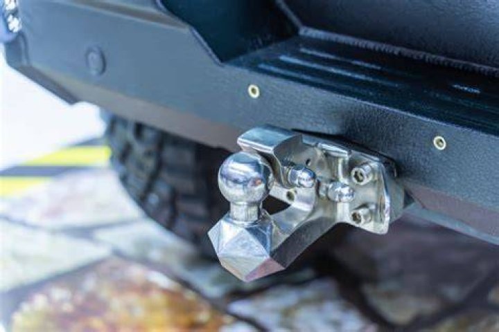 How much does it cost to put a hitch on a Acura RDX?
