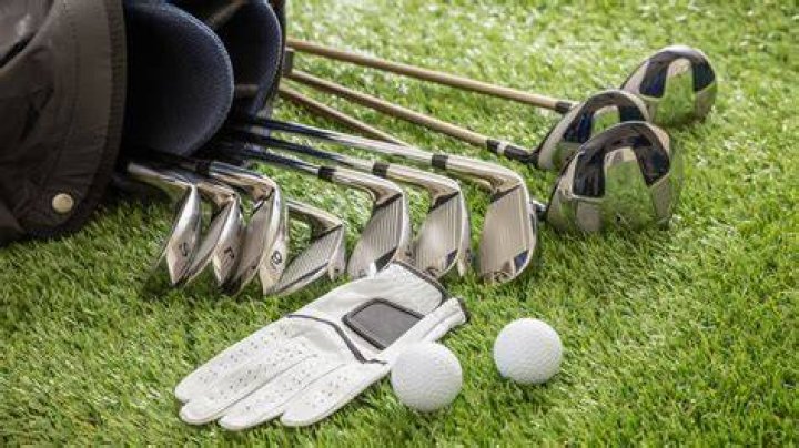 How much is a decent set of golf clubs