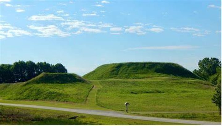 How old are the Ocmulgee Indian Mounds?