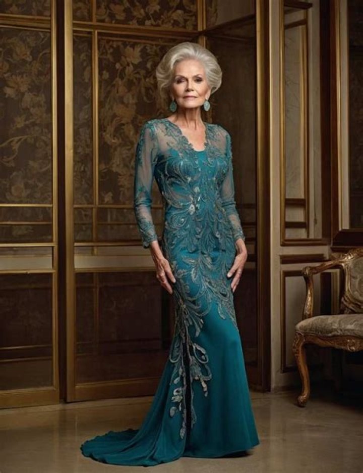 How should I dress trendy at 60