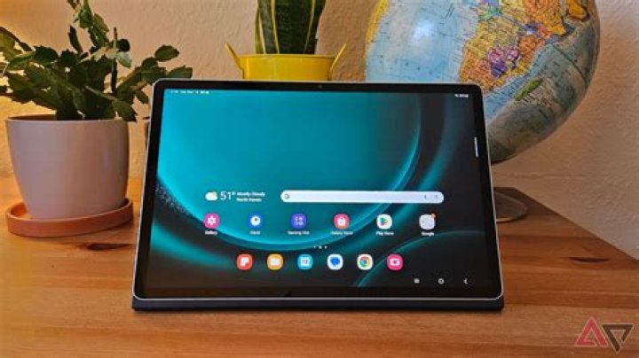 Is there a tablet that runs Windows and Android?