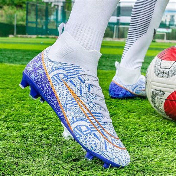 What are soccer turf shoes
