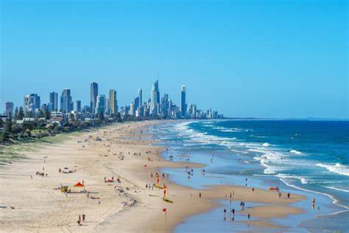 What can you do for free on the Gold Coast?