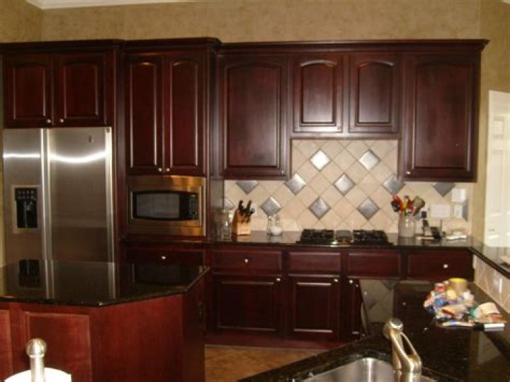 What color paint goes with espresso cabinets