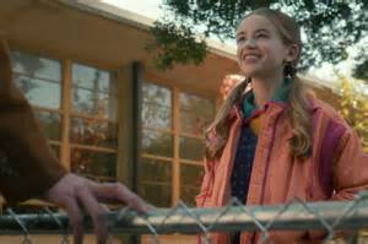 What does Mrs Murrys treatment of Mrs Whatsit tell you about Mrs Murry