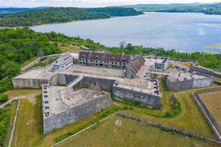 What happened at Fort Ticonderoga 1775?