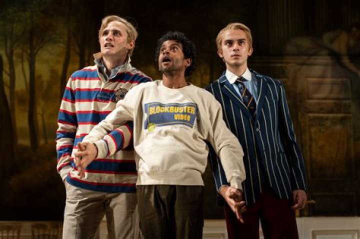 What happens to Rosencrantz and Guildenstern at the end of the play