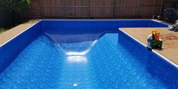 What is a good thickness for a pool liner