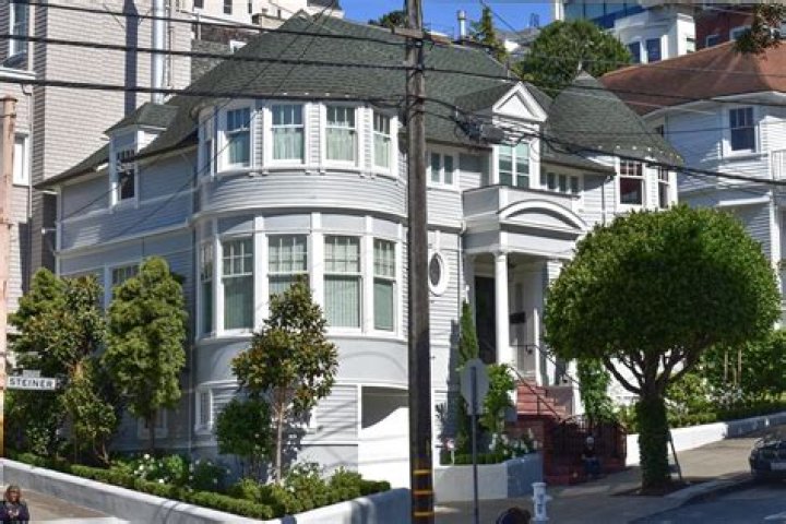 What is the address of the Mrs Doubtfire house