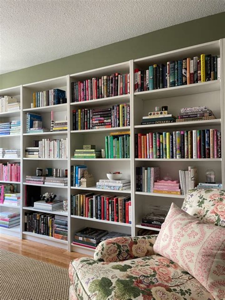 What is the bookshelf room for in Granny