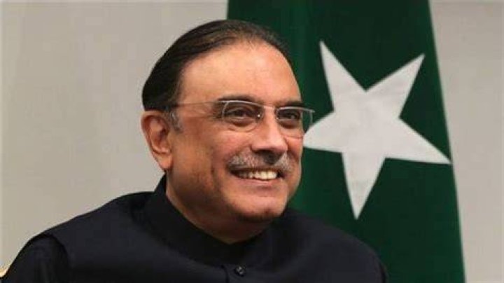 What is the current salary of president of Pakistan?