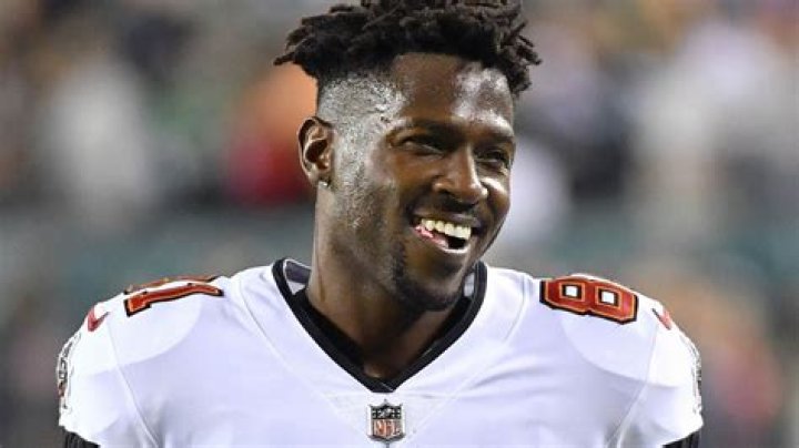 What is the history of Antonio Brown?
