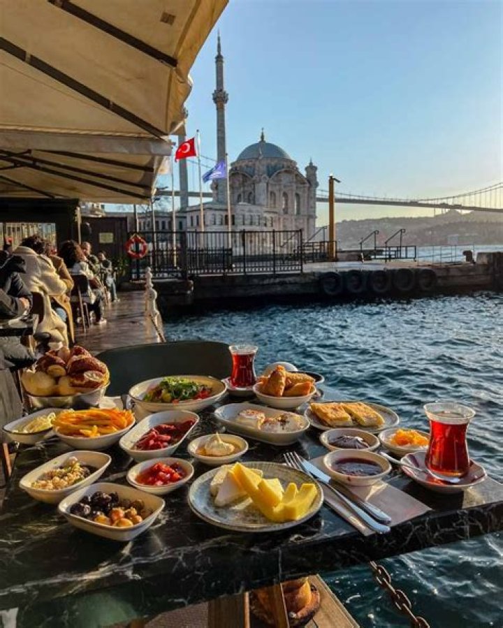 What makes Reina Istanbul so special?
