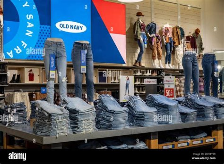 What Old Navy stores carry plus size