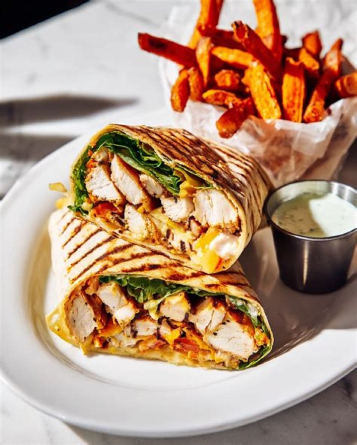 Whats on Wendys grilled chicken wrap