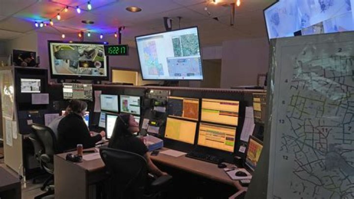 Where are 911 dispatchers located