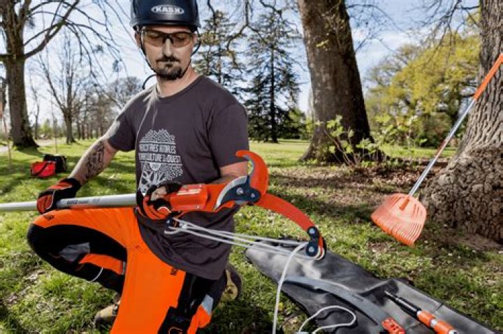 Where are Bahco pruners made?