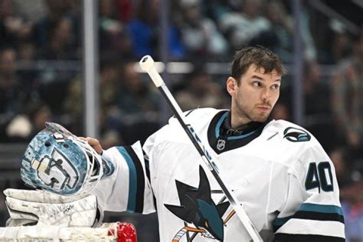 Who is the coach of the San Jose Sharks