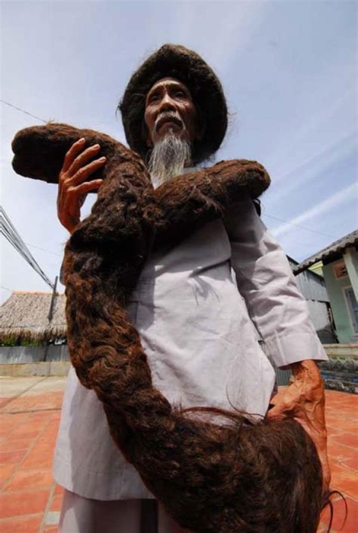 Who is the man with the longest hair in the world?